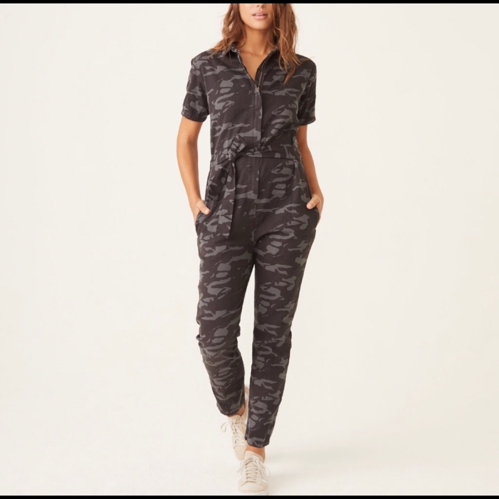 MONROW Camo Jumpsuit - missing belt!